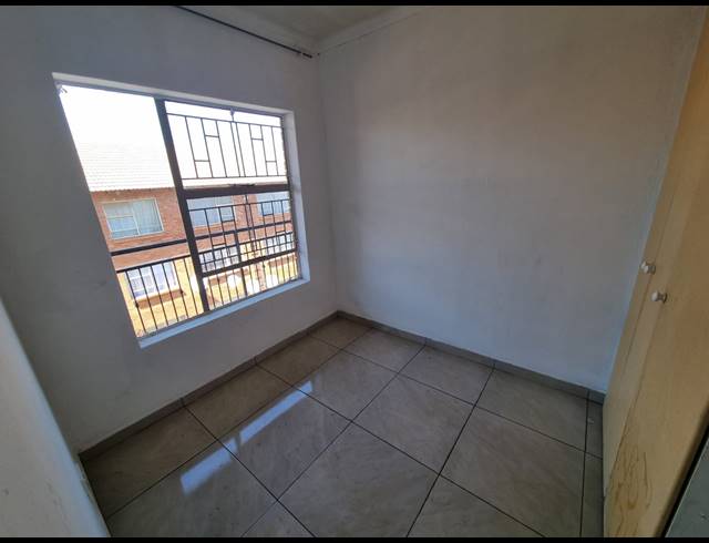 2 BEDROOM APARTMENT FOR SALE IN FLORIDA